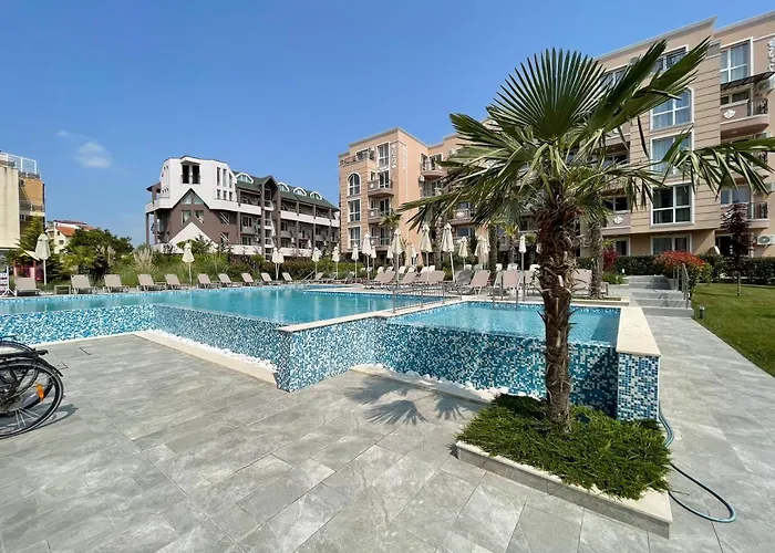 Marea Garden Апартамент Равда